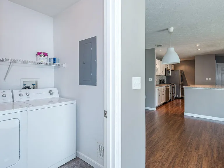 3048 Westminster Dr #101 — Photo 16