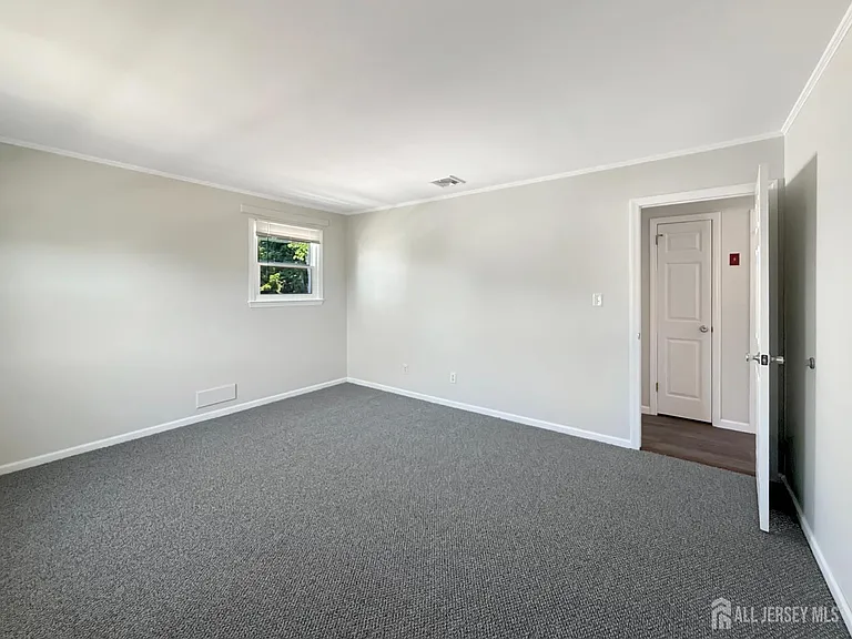 19 S Van Buren Ave — Photo 8