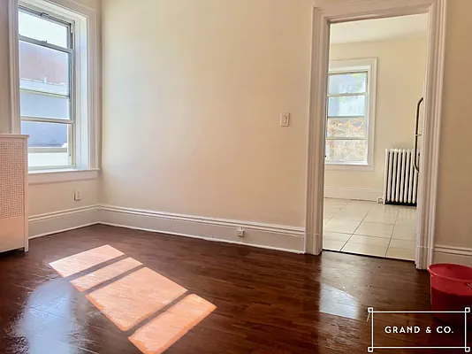 Rented by Grand & Co. | media 41