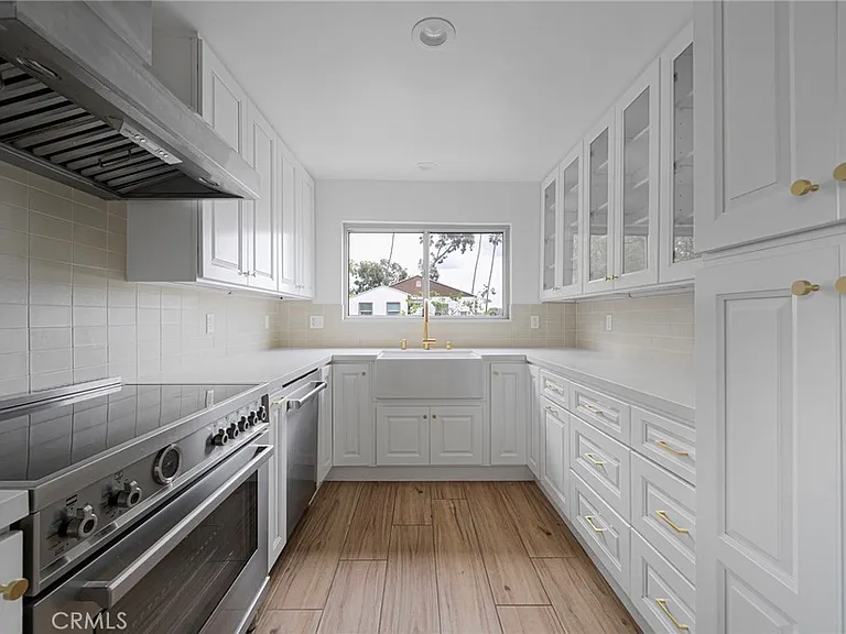 420 S Madison Ave #205 — Photo 11