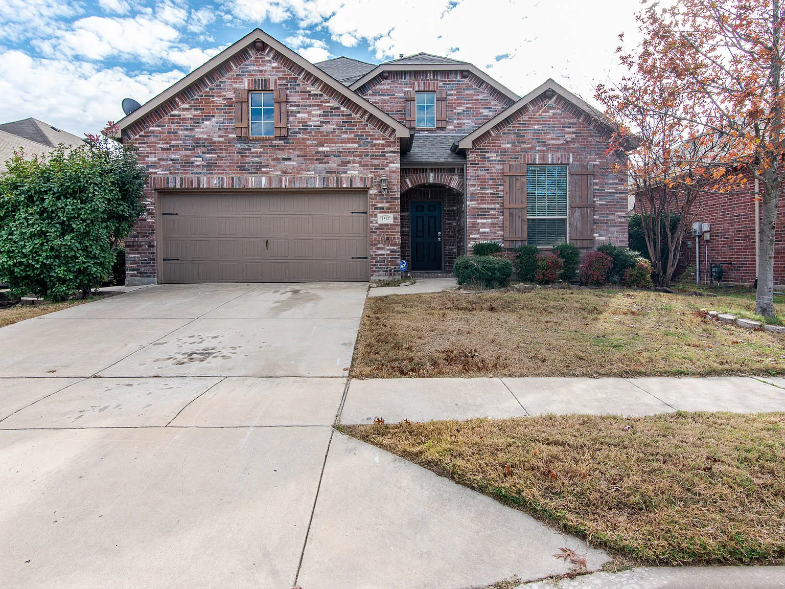 Burr Oak Dr, Lewisville — Photo 1