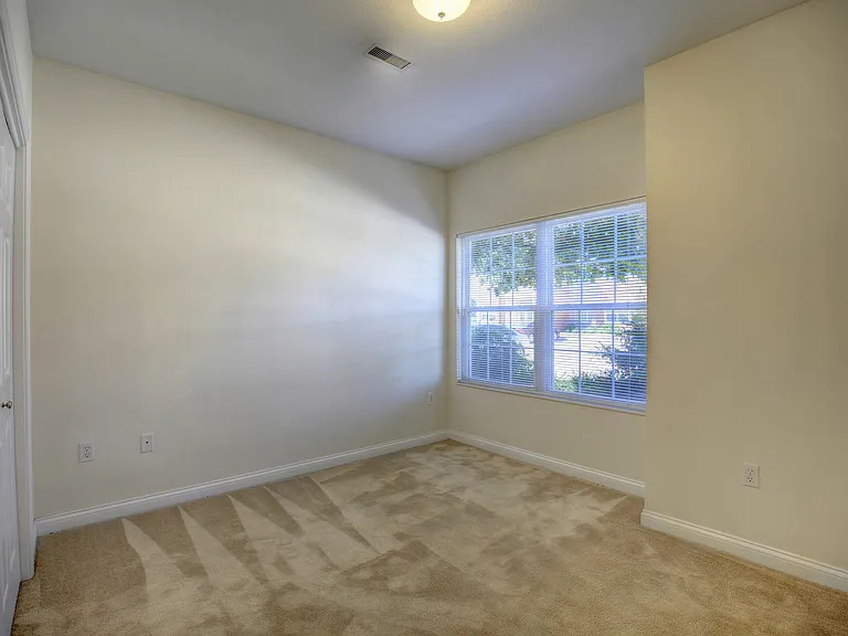 706 Inverness Rd — Photo 29