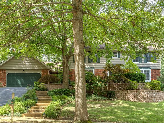 2nd image of 843 Minarca Dr