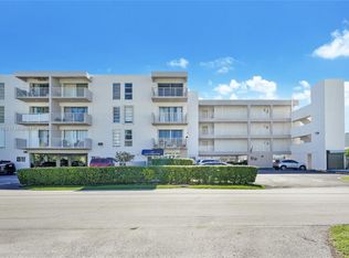 3716 NE 168th St APT 302, North Miami Beach, FL 33160