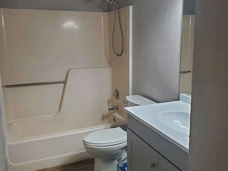 14207 S Hickory Pl E — Photo 10