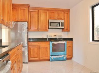 25 Pine Hill Ave APT E, Stamford, CT 06906