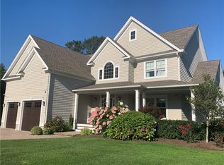 2 Faxon Grn, Newport, RI 02840