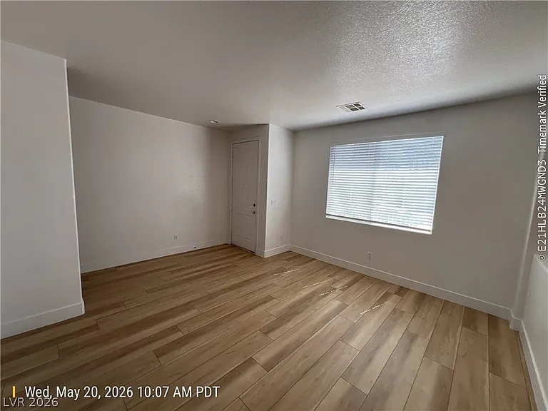 8027 Sapphire Cove Ave — Photo 4