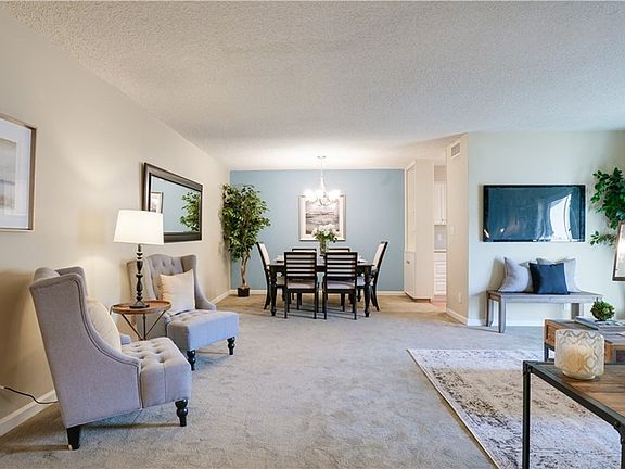 3rd image of 6251 Coldwater Canyon Ave Unit 215