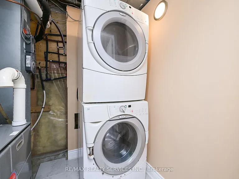42 Brambirch Cres — Photo 17