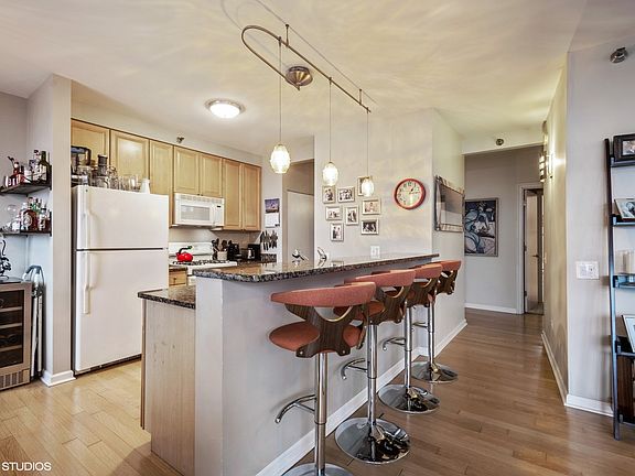 4th image of 1111 S Wabash Ave APT 904
