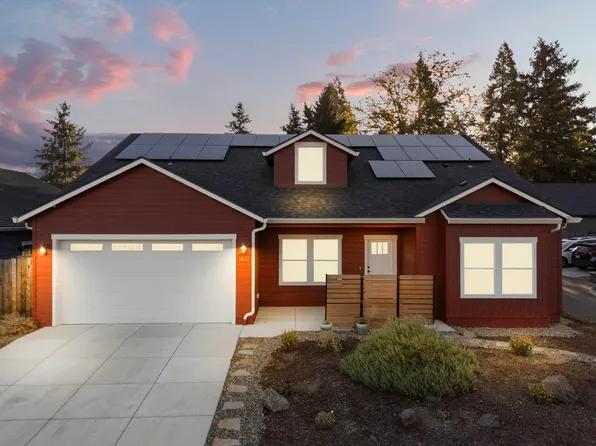 1831 Dulcimer Ln, Medford, OR 97501