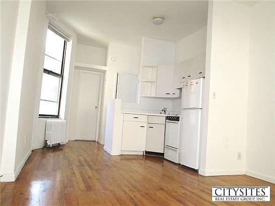 2nd image of 245 E 62nd St APT 20