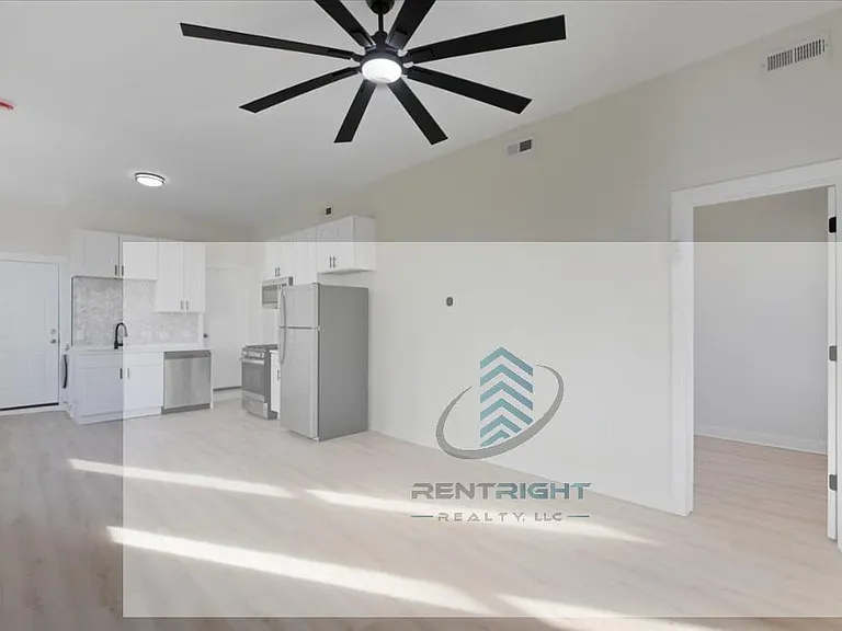 1322 W Ohio St #2R — Photo 4