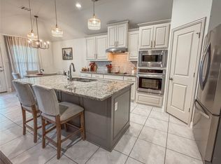 343 Abbott Ln, Waxahachie, TX 75165
