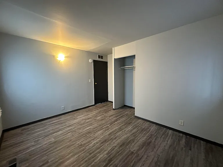 802 Knollcrest Dr — Photo 13