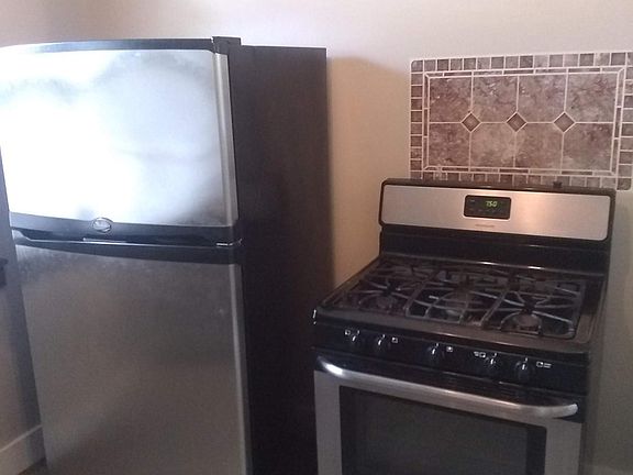 4th image of 726 N Scott St #3
