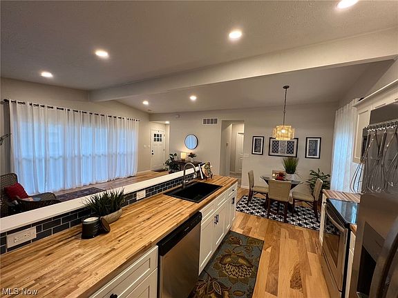 4th image of 10430 Glendora Ln