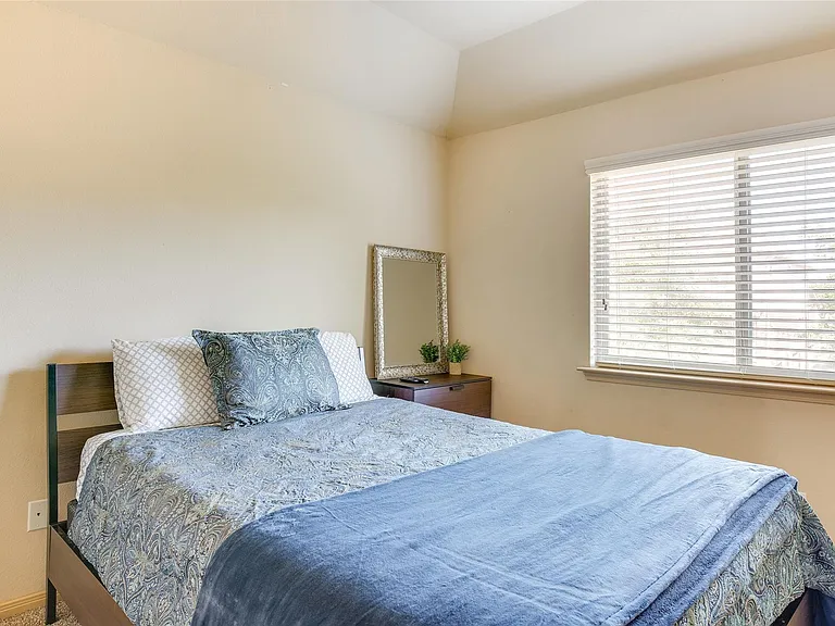 8470 Coral Cove Pass Ln — Photo 21