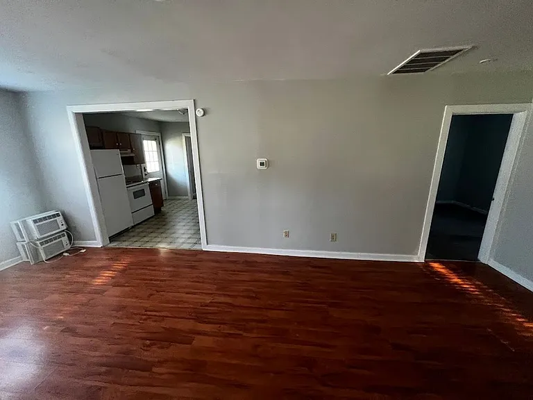 2020 N Glenwood Ave — Photo 3