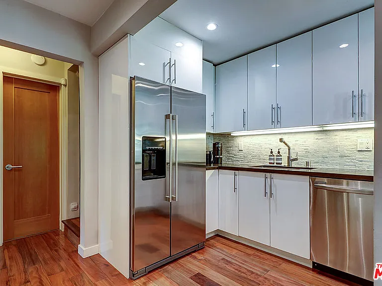 8326 Ridpath Dr — Photo 25