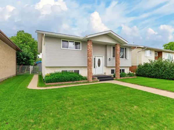 2027 38th St NW, Edmonton, AB T6L 3G9
