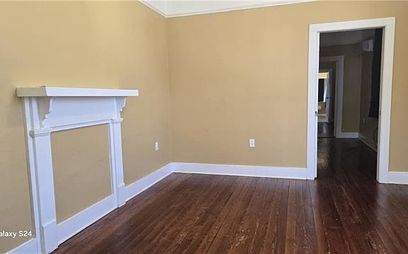 5th image of 2640-42 Jasmine St #2640
