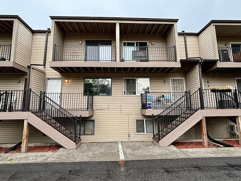 6021 Yarrow St #B10 — Photo 2