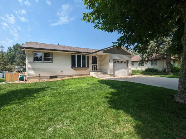 212 9th Ave SE, Elbow Lake, MN 56531