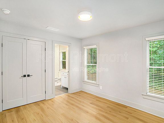 4th image of 1081 Hill St SE Unit E