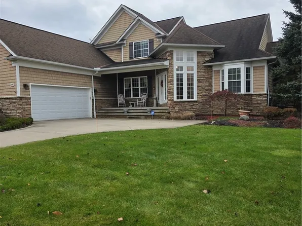 7268 Annadale Dr, Solon, OH 44139