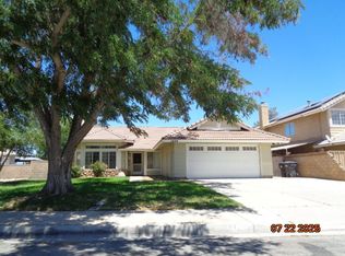 1009 Lillian Ct, Lancaster, CA 93535