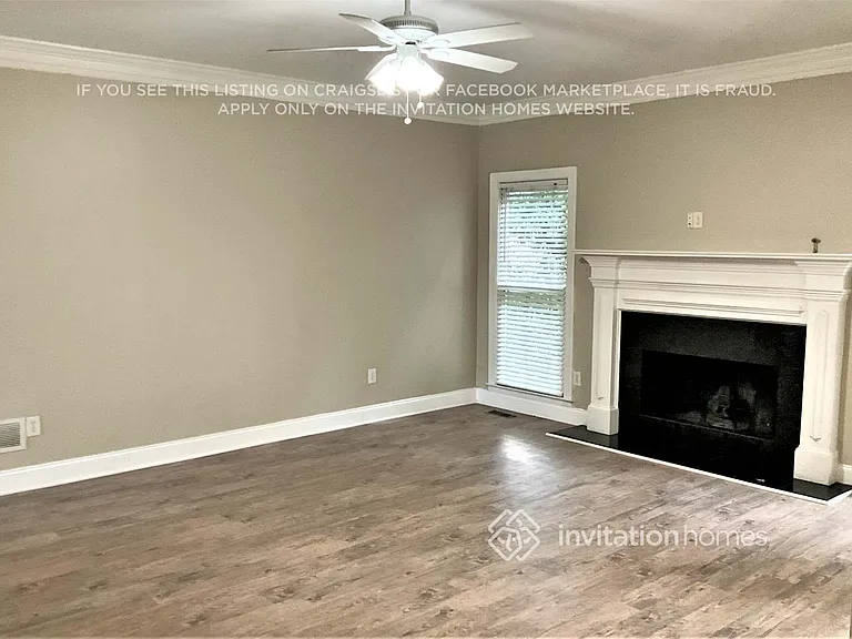 660 Brittany Manor Ln — Photo 5
