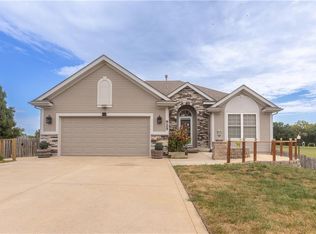 925 Porter Ridge Rd, Kearney, MO 64060