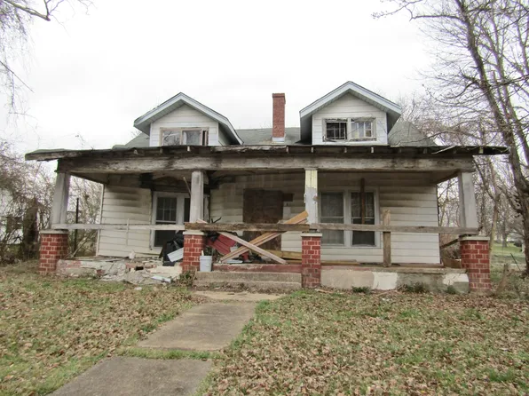 826 Church St W, Lewisburg, TN 37091