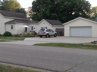 223 E Clay St, Schoolcraft, MI 49087