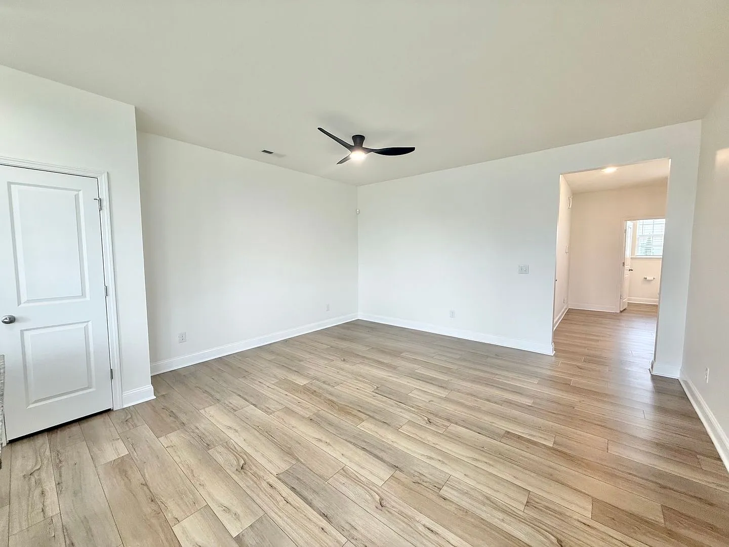 Gorgeous 3BD, 2.5BA Wendell Falls Townhome with a 1-Car Garage and Modern Updates Throughout — Photo 2