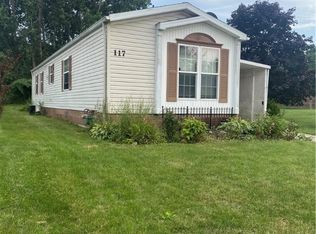 117 Caesars Cir, Amherst, OH 44001