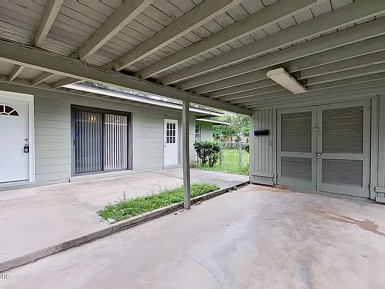 7104 Waikiki Rd — Photo 2