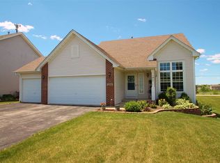 7048 Salzbrenner Ln, Machesney Park, IL 61115