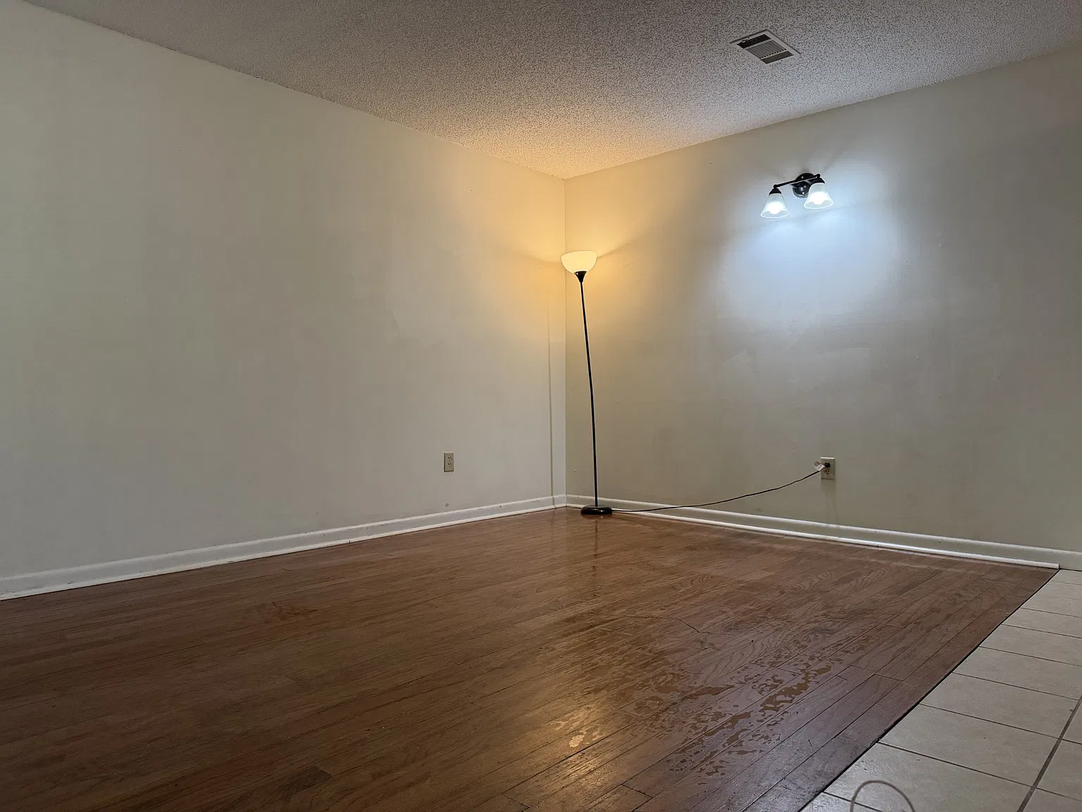 4 bed, 2.0 bath, 1120 sqft, $1,660 — Photo 4