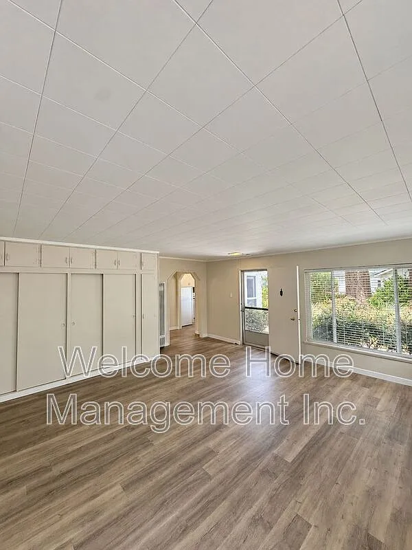 1 bed, 1.0 bath, 900 sqft, $2,400 — Photo 4