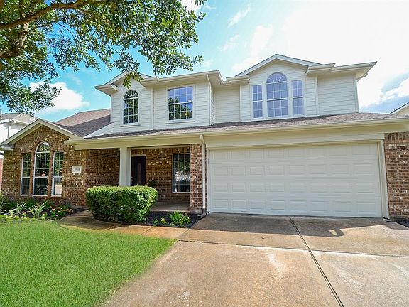 2nd image of 19618 Fernhaven Dr