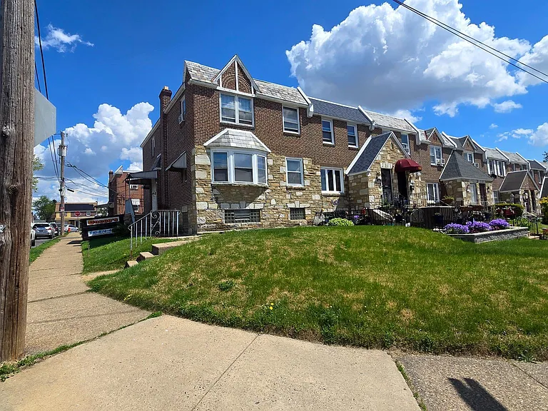 165 E Fariston Dr #1 — Photo 1