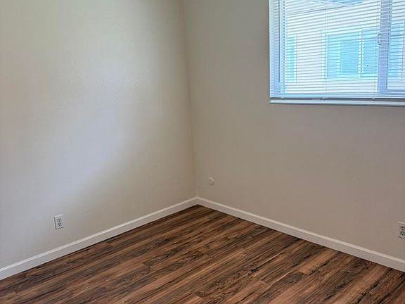 4th image of 2301 Peppertree Way APT 1