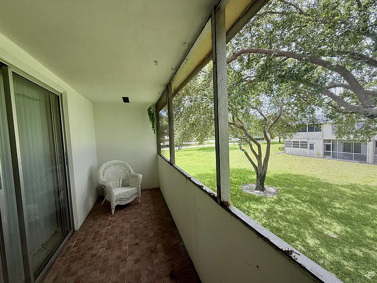 134 Sussex G #134 — Photo 7