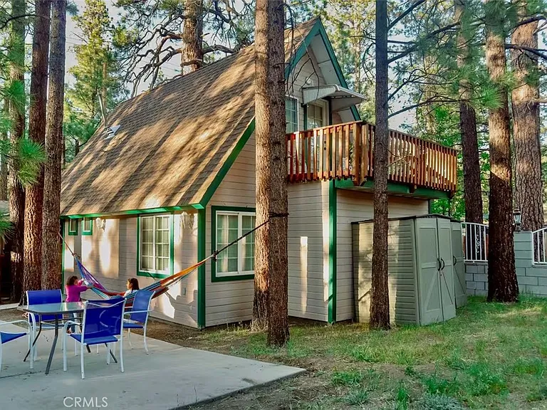 336 W Sherwood Blvd — Photo 11