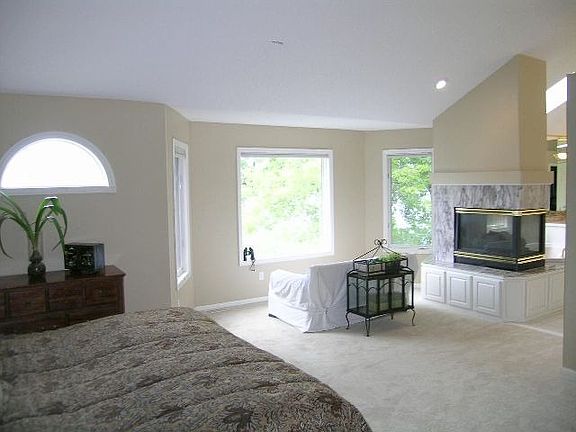 3rd image of 15704 Lac Lavon Dr