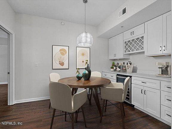 5th image of 4000 GRANDE VISTA Boulevard #15-208