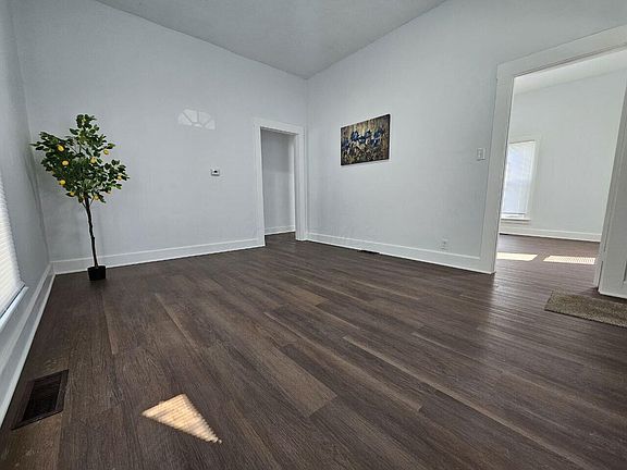 3rd image of 348 Walnut St